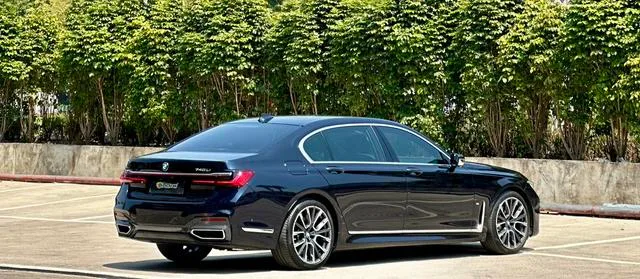 BMW 7 Series 2021 740Li Líder M Conjunto deportivo exterior foto 9 BMW 7 Series 2021 740Li Líder M Conjunto deportivo exterior foto 9
