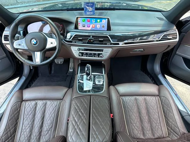 BMW 7 Series 2021 740Li Líder M Conjunto deportivo interior foto 13 BMW 7 Series 2021 740Li Líder M Conjunto deportivo interior foto 13
