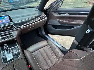 BMW 7 Series 2021 740Li Líder M Conjunto deportivo interior foto 14 BMW 7 Series 2021 740Li Líder M Conjunto deportivo interior foto 14