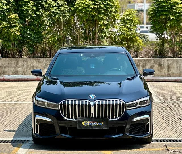 BMW 7 Series 2021 740Li Líder M Conjunto deportivo interior foto 16 BMW 7 Series 2021 740Li Líder M Conjunto deportivo interior foto 16