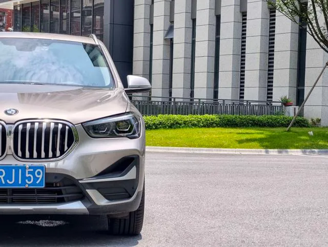 BMW X1 2020 xDrive25Li Premium Class exterior photo 6