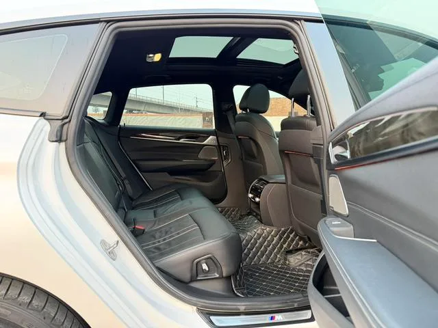 BMW 6 Series GT 2019 630i M Sports suit interior photo 17