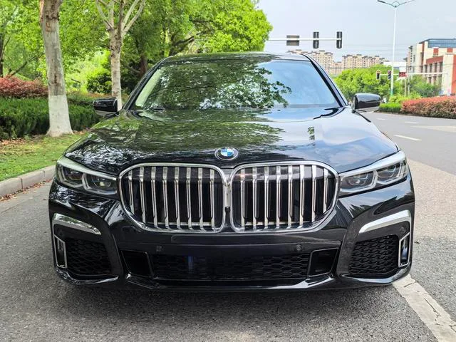 BMW 7 Series 2017 730Li Leading Type exterior photo 2 BMW 7 Series 2017 730Li Leading Type exterior photo 2