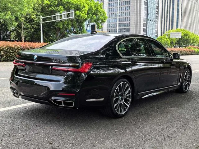 BMW 7 Series 2017 730Li Leading Type exterior photo 5 BMW 7 Series 2017 730Li Leading Type exterior photo 5