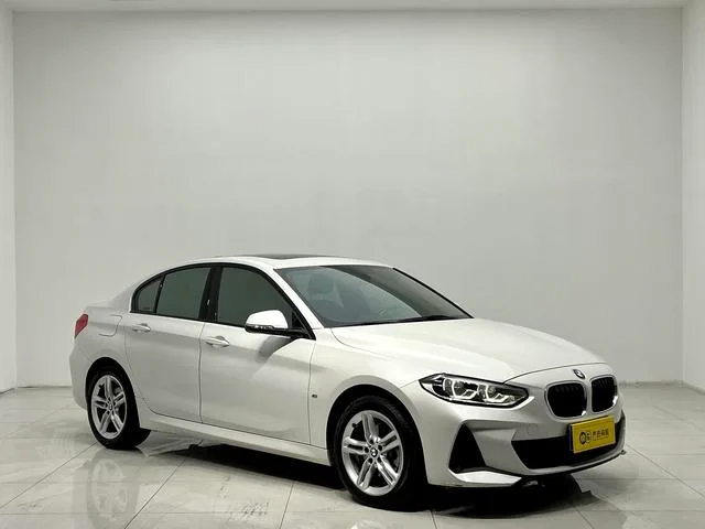 BMW 1 Series 2020 120i M Conjunto deportivo exterior foto 3 BMW 1 Series 2020 120i M Conjunto deportivo exterior foto 3