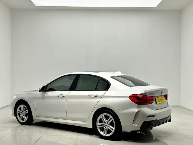 BMW 1 Series 2020 120i M Conjunto deportivo exterior foto 6 BMW 1 Series 2020 120i M Conjunto deportivo exterior foto 6