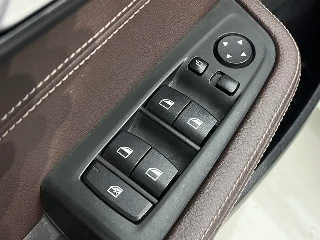 BMW 1 Series 2020 120i M Conjunto deportivo interior foto 15 BMW 1 Series 2020 120i M Conjunto deportivo interior foto 15