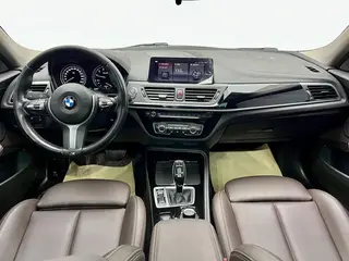 BMW 1 Series 2020 120i M Conjunto deportivo interior foto 16 BMW 1 Series 2020 120i M Conjunto deportivo interior foto 16