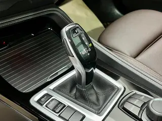 BMW 1 Series 2020 120i M Conjunto deportivo interior foto 18 BMW 1 Series 2020 120i M Conjunto deportivo interior foto 18