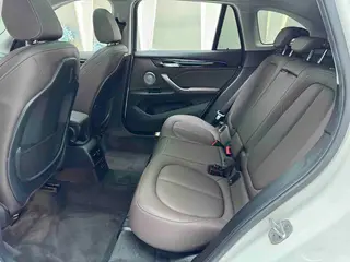 BMW X1 2021 Restyling sDrive20Li Premium Class interior photo 14 BMW X1 2021 Restyling sDrive20Li Premium Class interior photo 14
