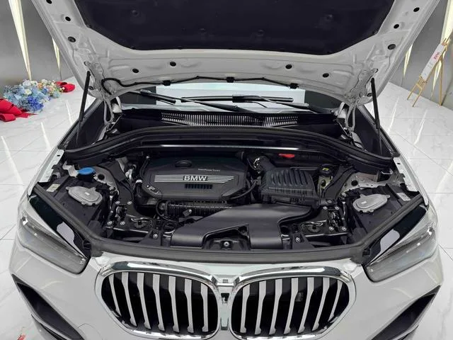 BMW X1 2021 Restyling sDrive20Li Premium Class interior photo 17 BMW X1 2021 Restyling sDrive20Li Premium Class interior photo 17