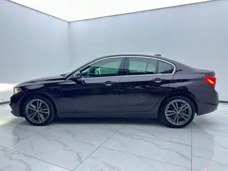 BMW 1 Series 2018 118i Sportif extérieur photo 3 BMW 1 Series 2018 118i Sportif extérieur photo 3