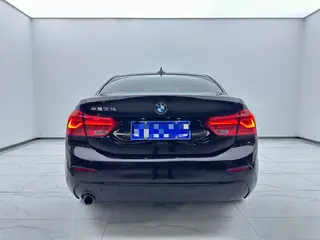BMW 1 Series 2018 118i Sportif extérieur photo 5 BMW 1 Series 2018 118i Sportif extérieur photo 5