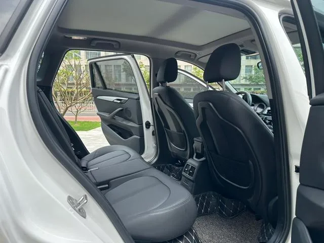 BMW X1 2019 sDrive20Li Leading Type interior photo 9 BMW X1 2019 sDrive20Li Leading Type interior photo 9