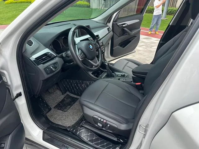 BMW X1 2019 sDrive20Li Leading Type interior photo 12 BMW X1 2019 sDrive20Li Leading Type interior photo 12
