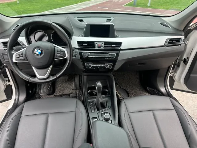 BMW X1 2019 sDrive20Li Leading Type interior photo 13 BMW X1 2019 sDrive20Li Leading Type interior photo 13