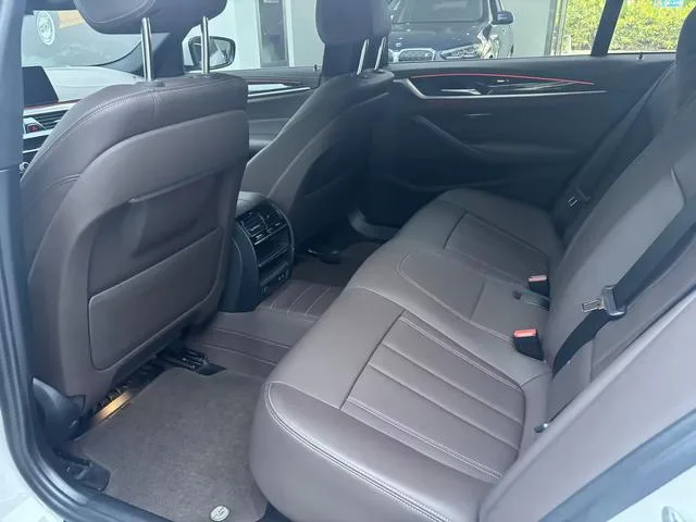 BMW 5 Series 2020 525Li M Sports suit interior photo 13 BMW 5 Series 2020 525Li M Sports suit interior photo 13