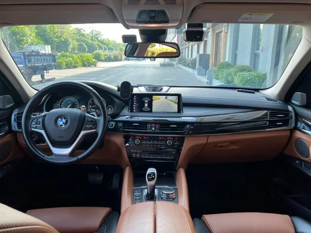 BMW X6 2018 xDrive35i Tipo de lujo exterior foto 5 BMW X6 2018 xDrive35i Tipo de lujo exterior foto 5