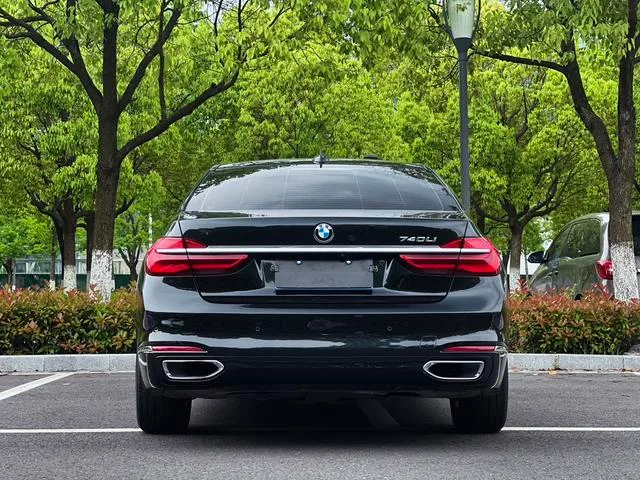BMW 7 Series 2017 730Li Leading Type exterior photo 5 BMW 7 Series 2017 730Li Leading Type exterior photo 5