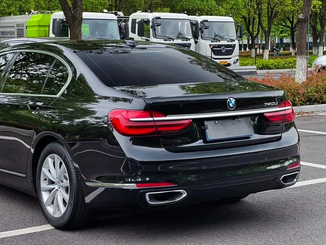 BMW 7 Series 2017 730Li Leading Type exterior photo 7 BMW 7 Series 2017 730Li Leading Type exterior photo 7
