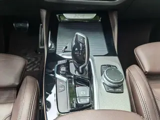 BMW X4 2020 xDrive25i M Sports suit interior photo 11 BMW X4 2020 xDrive25i M Sports suit interior photo 11