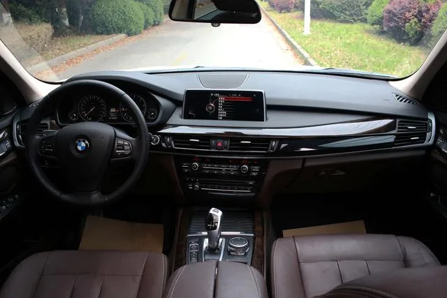 BMW X5 2015 xDrive28i interior photo 12 BMW X5 2015 xDrive28i interior photo 12