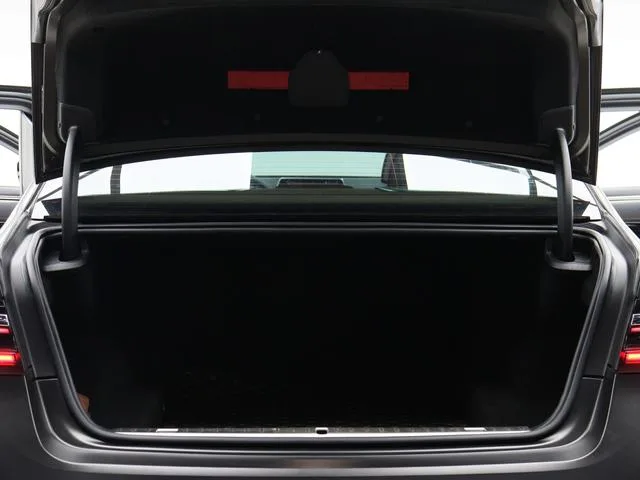 BMW 7 Series 2019 Mise à jour 750Li xDrive V8 M Ensemble de sport intérieur photo 12 BMW 7 Series 2019 Mise à jour 750Li xDrive V8 M Ensemble de sport intérieur photo 12