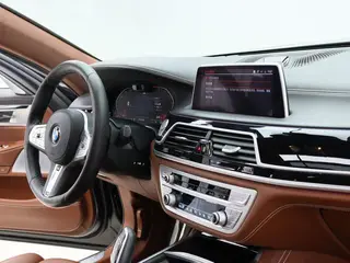 BMW 7 Series 2019 Mise à jour 750Li xDrive V8 M Ensemble de sport intérieur photo 14 BMW 7 Series 2019 Mise à jour 750Li xDrive V8 M Ensemble de sport intérieur photo 14
