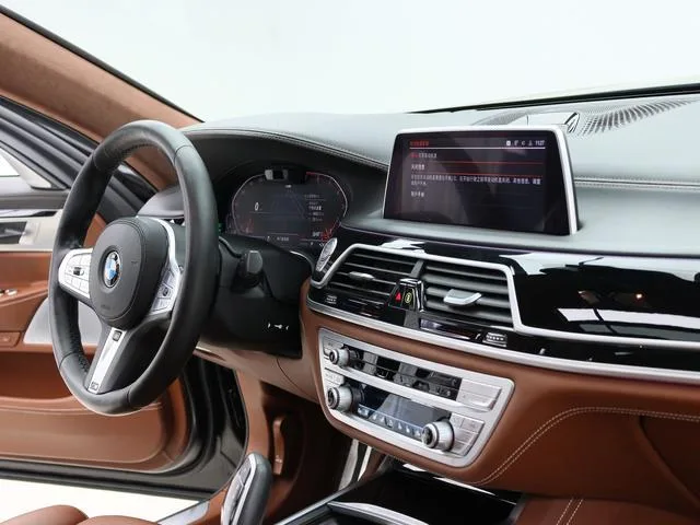 BMW 7 Series 2019 Mise à jour 750Li xDrive V8 M Ensemble de sport intérieur photo 14 BMW 7 Series 2019 Mise à jour 750Li xDrive V8 M Ensemble de sport intérieur photo 14