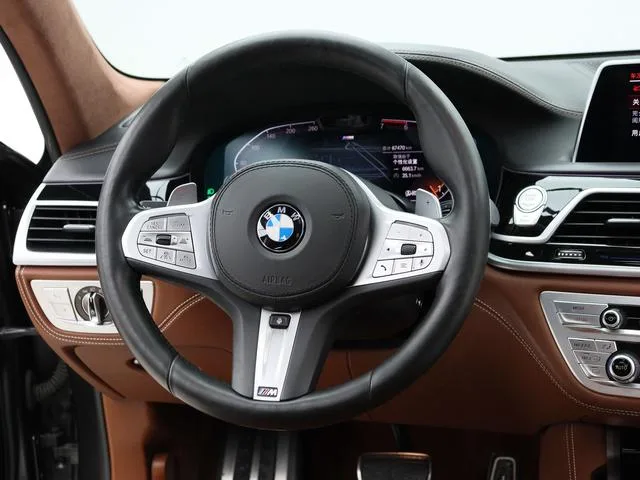 BMW 7 Series 2019 Mise à jour 750Li xDrive V8 M Ensemble de sport intérieur photo 16 BMW 7 Series 2019 Mise à jour 750Li xDrive V8 M Ensemble de sport intérieur photo 16