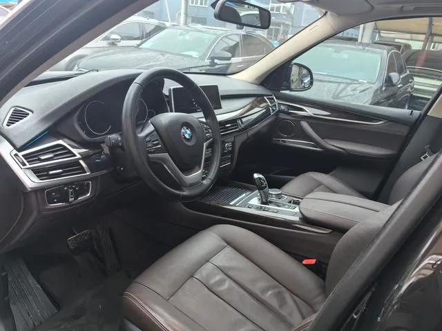 BMW X5 2017 xDrive35i Estilo elegante exterior foto 4 BMW X5 2017 xDrive35i Estilo elegante exterior foto 4