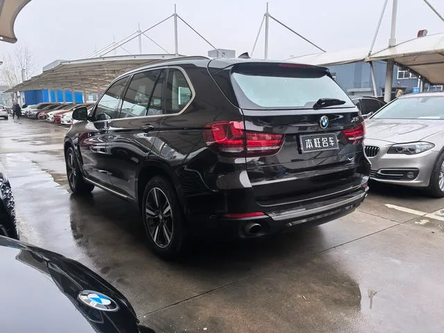 BMW X5 2017 xDrive35i Estilo elegante interior foto 15 BMW X5 2017 xDrive35i Estilo elegante interior foto 15