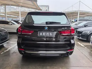 BMW X5 2017 xDrive35i Estilo elegante interior foto 16 BMW X5 2017 xDrive35i Estilo elegante interior foto 16