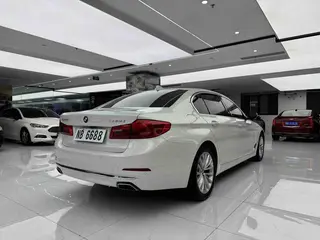 BMW 5 Series 2020 525Li M Sports suit interior photo 9 BMW 5 Series 2020 525Li M Sports suit interior photo 9
