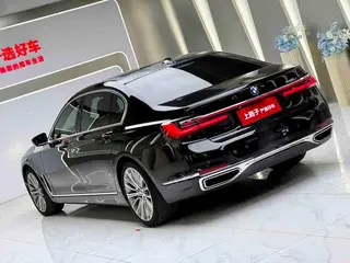 BMW 7 Series 2019 Restyling 740Li Leading Type Luxury Set exterior photo 4 BMW 7 Series 2019 Restyling 740Li Leading Type Luxury Set exterior photo 4