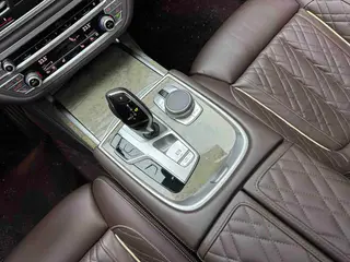 BMW 7 Series 2019 Restyling 740Li Leading Type Luxury Set interior photo 11 BMW 7 Series 2019 Restyling 740Li Leading Type Luxury Set interior photo 11