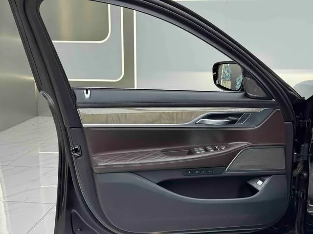 BMW 7 Series 2019 Restyling 740Li Leading Type Luxury Set interior photo 12 BMW 7 Series 2019 Restyling 740Li Leading Type Luxury Set interior photo 12
