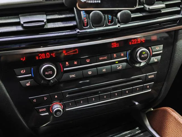 BMW X6 2017 xDrive35i Leading Type interior photo 11 BMW X6 2017 xDrive35i Leading Type interior photo 11
