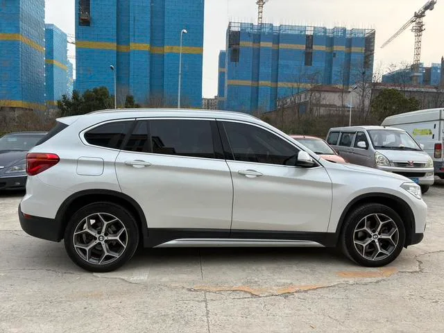 BMW X1 2019 sDrive18Li Tipo de lujo exterior foto 4 BMW X1 2019 sDrive18Li Tipo de lujo exterior foto 4