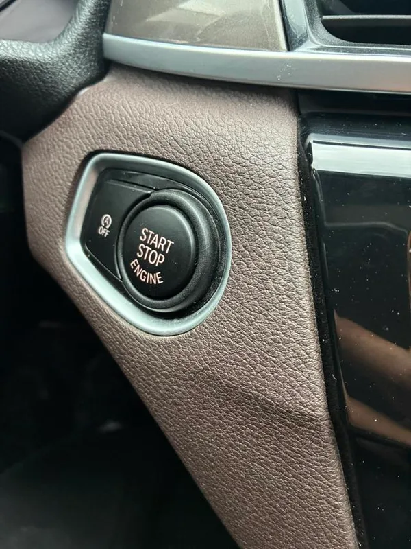 BMW X1 2019 sDrive18Li Tipo de lujo interior foto 12 BMW X1 2019 sDrive18Li Tipo de lujo interior foto 12