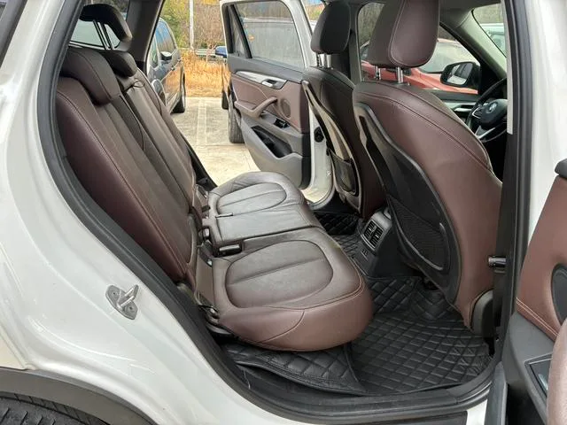 BMW X1 2019 sDrive18Li Tipo de lujo interior foto 17 BMW X1 2019 sDrive18Li Tipo de lujo interior foto 17