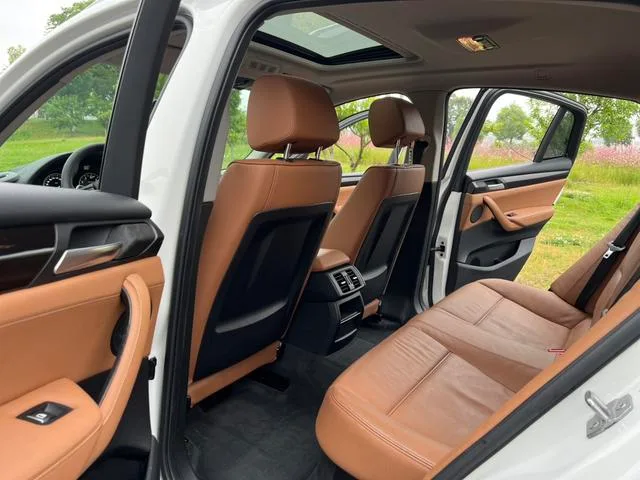 BMW X4 2014 xDrive20i X Design Suit interior photo 11 BMW X4 2014 xDrive20i X Design Suit interior photo 11