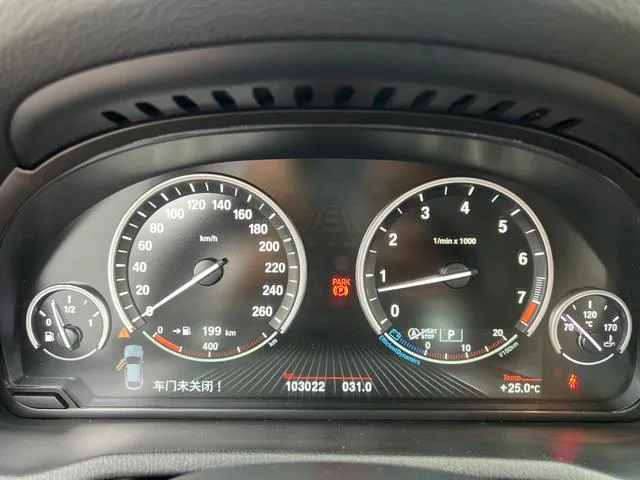 BMW X4 2014 xDrive20i X Design Suit interior photo 16 BMW X4 2014 xDrive20i X Design Suit interior photo 16