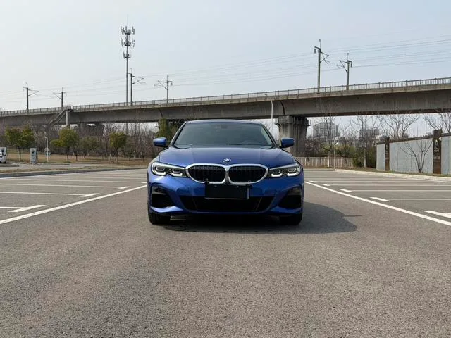 BMW 3 Series 2020 320Li M Sports suit exterior photo 2 BMW 3 Series 2020 320Li M Sports suit exterior photo 2