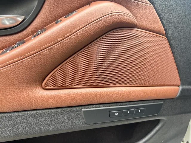 BMW 5 Series 2017 525Li Líder interior foto 12 BMW 5 Series 2017 525Li Líder interior foto 12