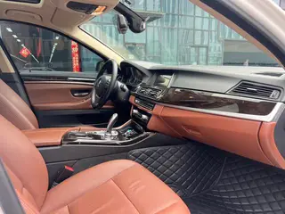 BMW 5 Series 2017 525Li Líder interior foto 16 BMW 5 Series 2017 525Li Líder interior foto 16