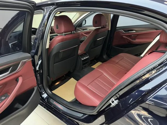 BMW 5 Series 2021 Restyling 530Li Leading Type Luxury Set interior photo 11 BMW 5 Series 2021 Restyling 530Li Leading Type Luxury Set interior photo 11