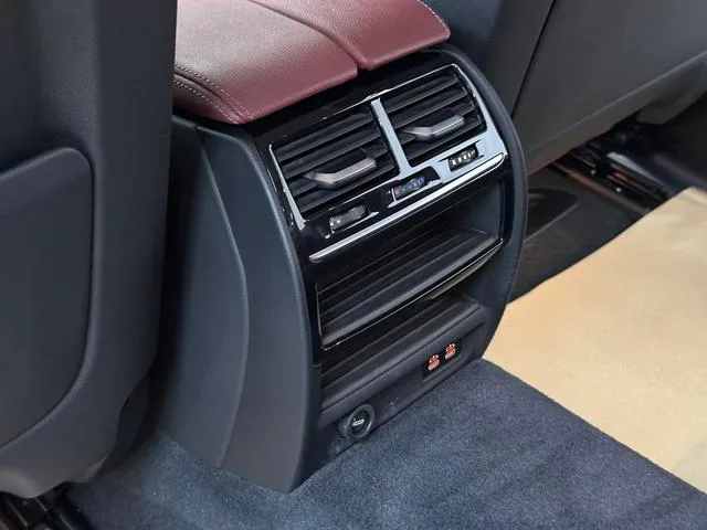 BMW 5 Series 2021 Restyling 530Li Leading Type Luxury Set interior photo 12 BMW 5 Series 2021 Restyling 530Li Leading Type Luxury Set interior photo 12