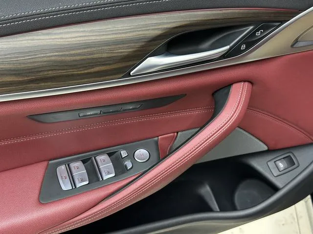 BMW 5 Series 2021 Restyling 530Li Leading Type Luxury Set interior photo 14 BMW 5 Series 2021 Restyling 530Li Leading Type Luxury Set interior photo 14