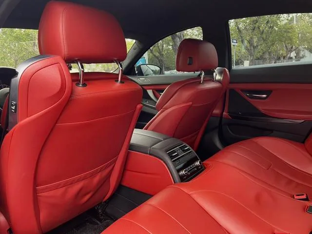 BMW M6 2015 M6 Gran Coupe interior photo 13 BMW M6 2015 M6 Gran Coupe interior photo 13